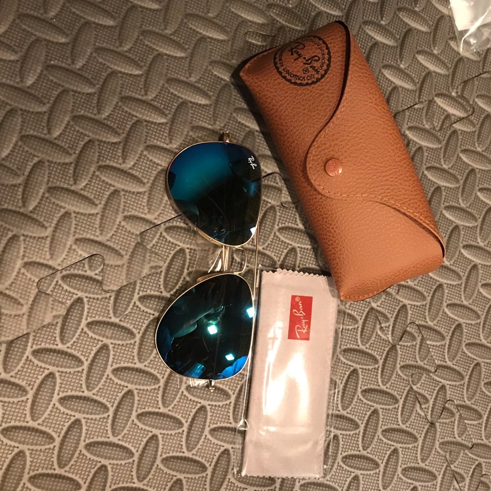 Large aviator rayban sunglasses rb3026